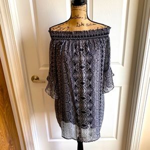 Darlin Off the Shoulder Tunic